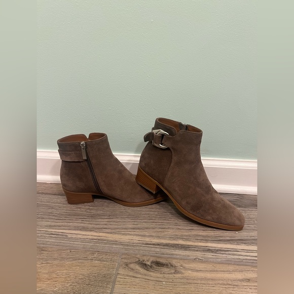 Aquatalia Women's Faria Weatherproof Bootie, Taupe, Size 6.5, Italian Leather - Picture 3 of 14